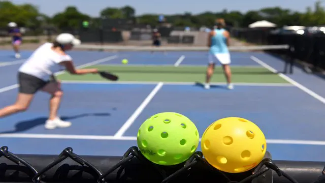 what is the scoring system in pickleball